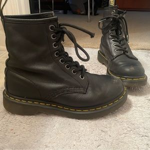 Doc Martens women’s size 5